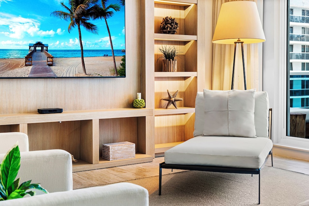 Luxury Vacation Rentals at 1 Hotel & Homes by LRMB
