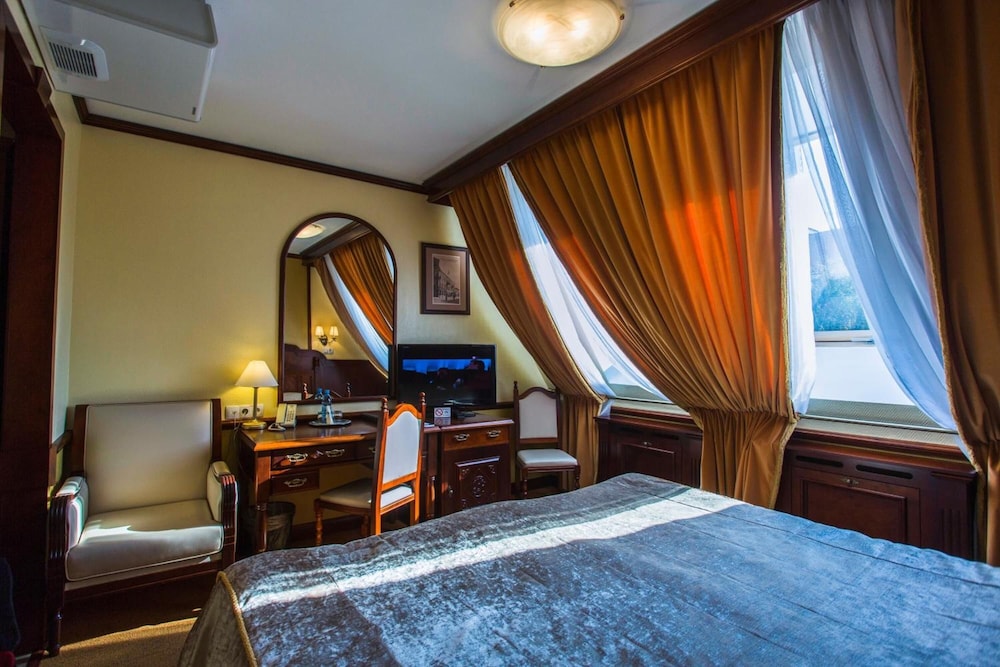 Garni Hotel
