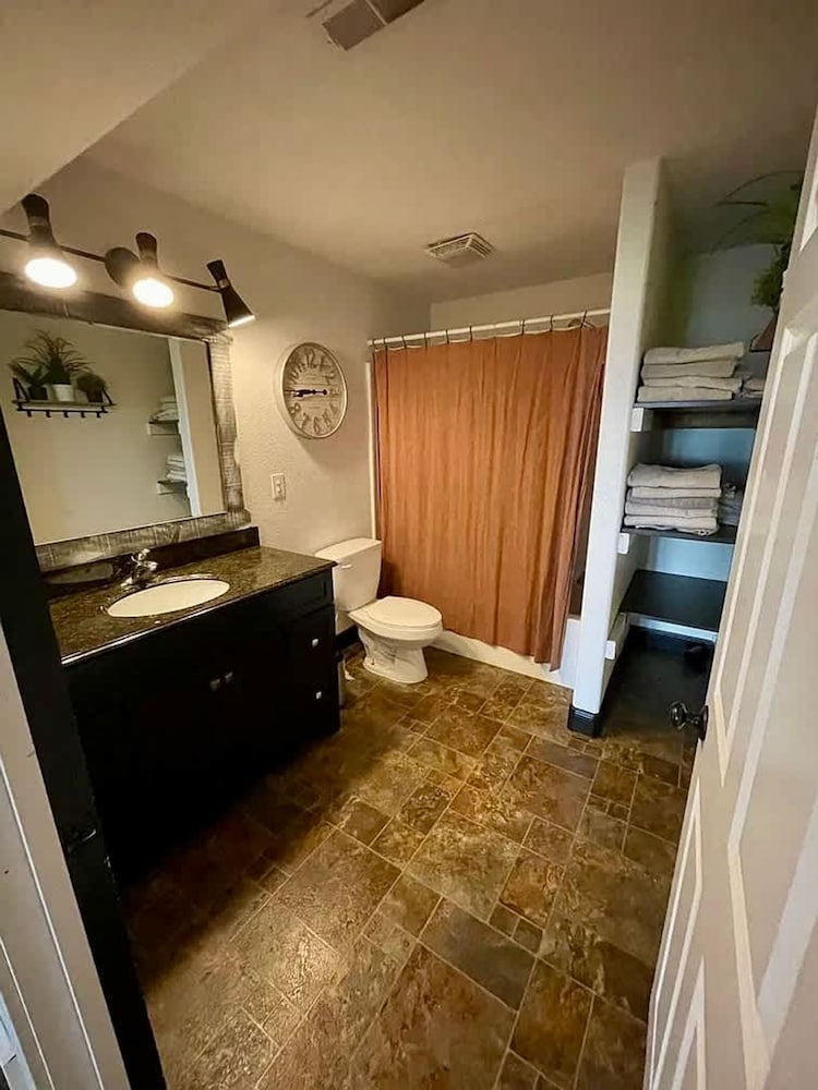 Black Hills Getaway With Hot Tub Game Room for 18