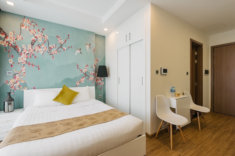 Sunny - Vinhomes GreenBay Residences