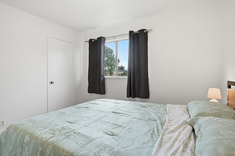 Modern 2br Unit W/ Covered Parking In Santa Clara 2 Bedroom Apts