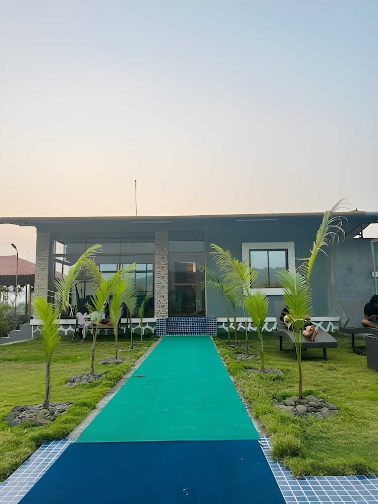7 Mountains Farm Villa