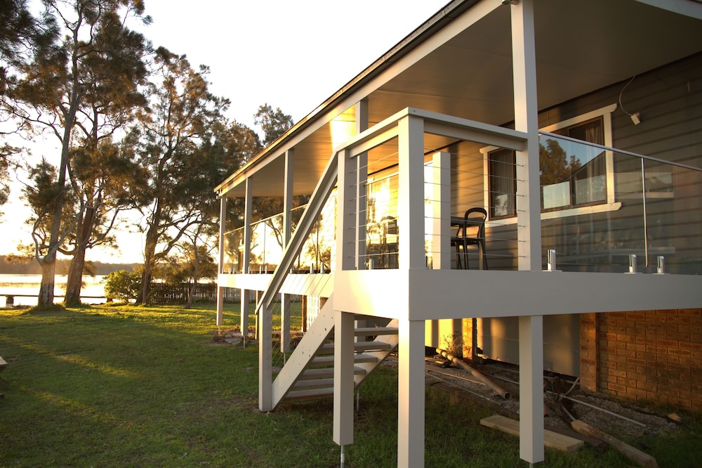 Dungowan Waterfront Apartments