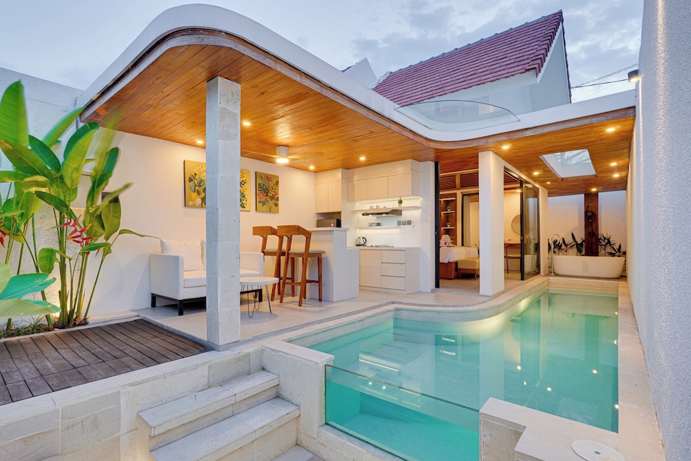 LaLuxe Villa and Residence