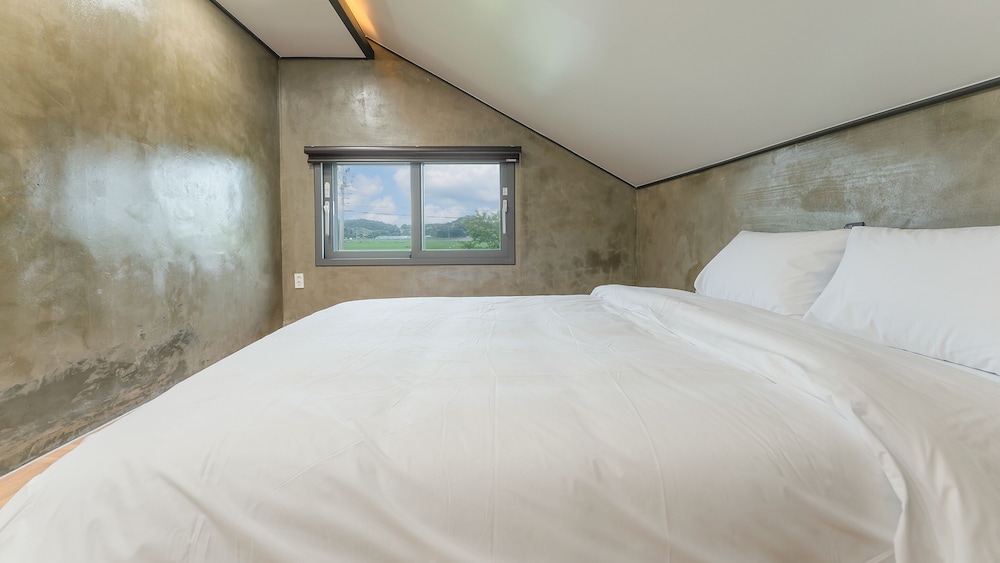 Taean Aloha Oe Pet Pool Villa