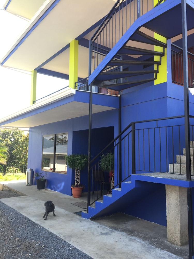 BlueBay Bugenvil Lake Lodge