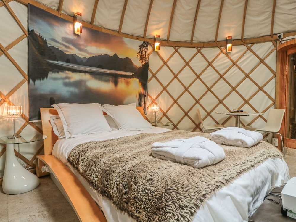 Island Yurt view 2