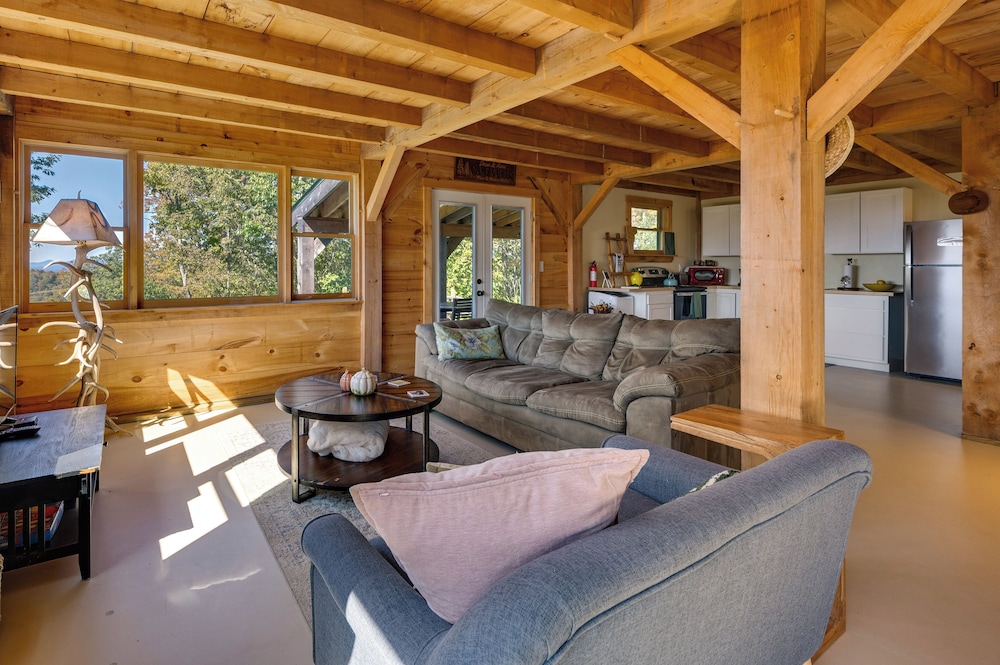 Unplug, Unwind & Explore: Remote Vermont Cabin