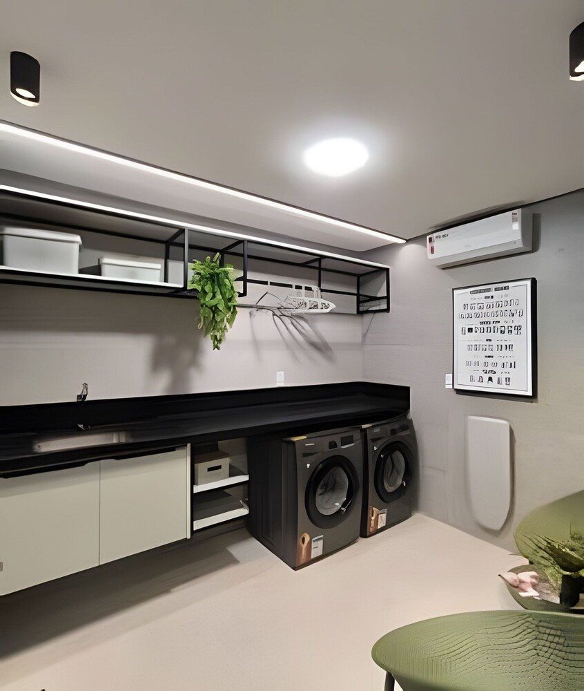 Studio Design 3 - Lions