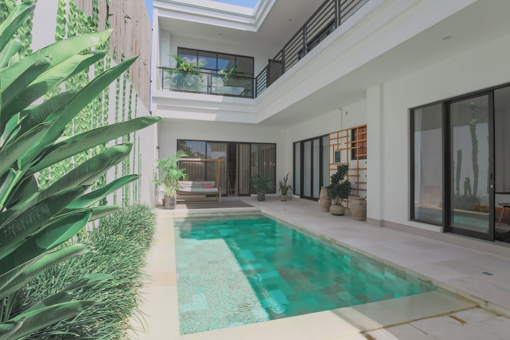 LINDT - Bali Invest Club