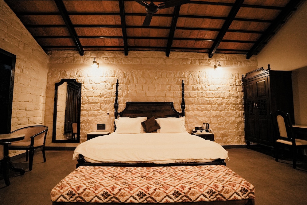 AKAY Resort & Villas