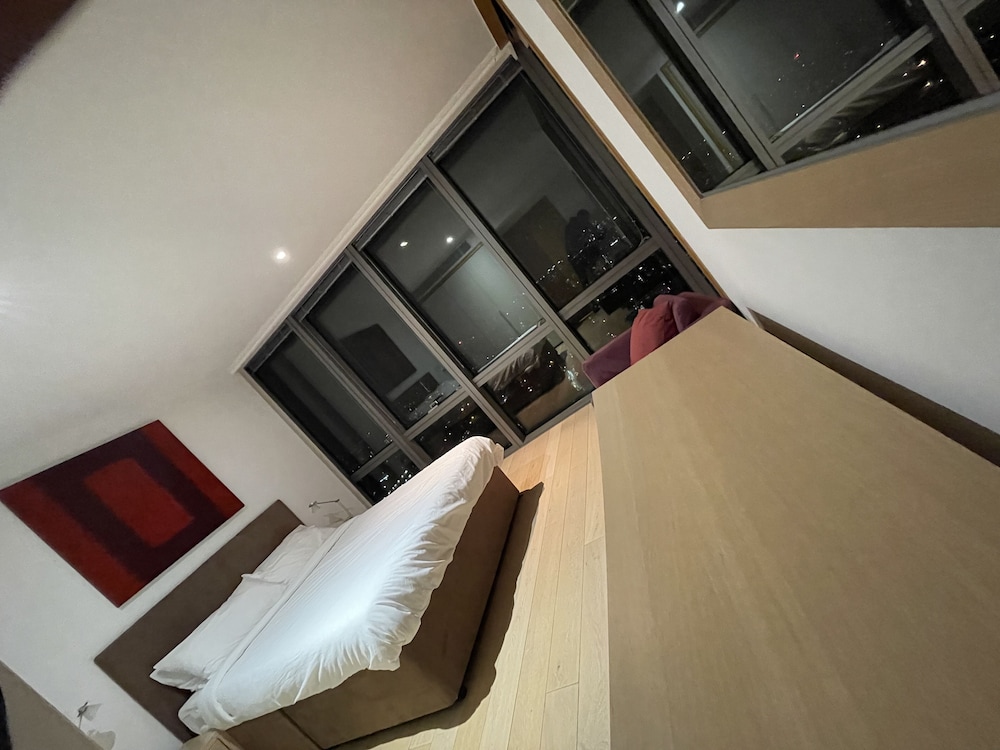 Stunning View 2 Bed Apartment - Canary Wharf City