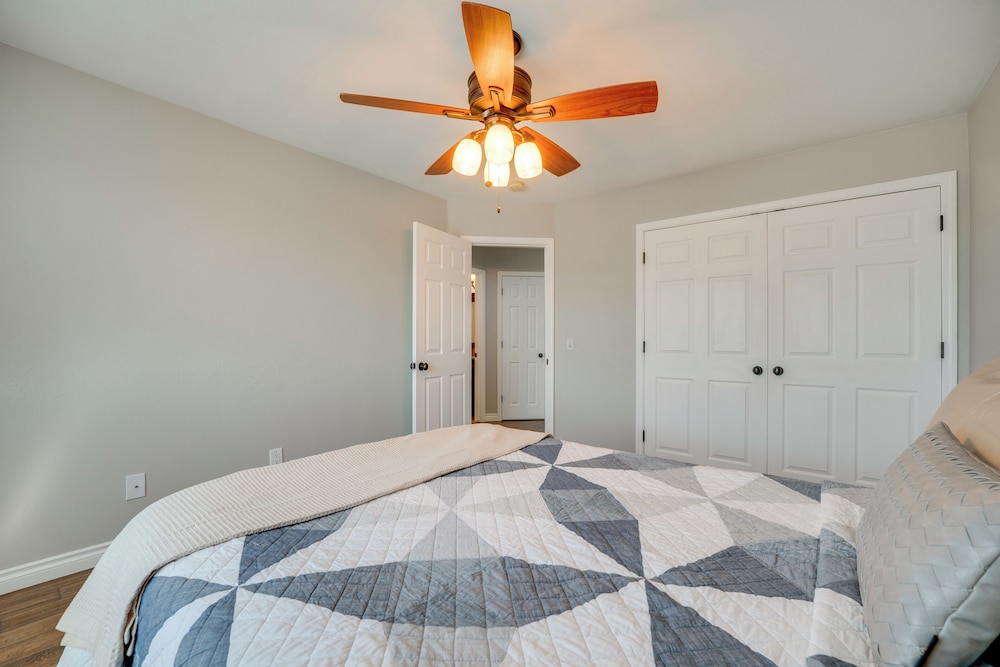 Private Hot Tub: Home Near Moses Lake Access