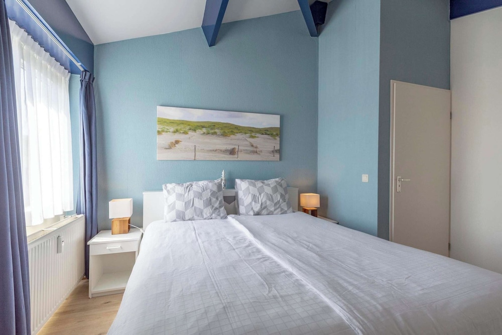 Beach Lodge in Callantsoog Near Dunes
