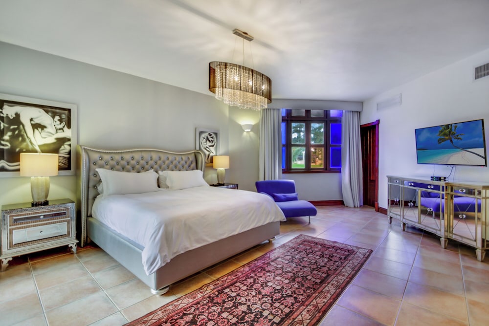 5-star villa for rent in Moroccan-style view 2