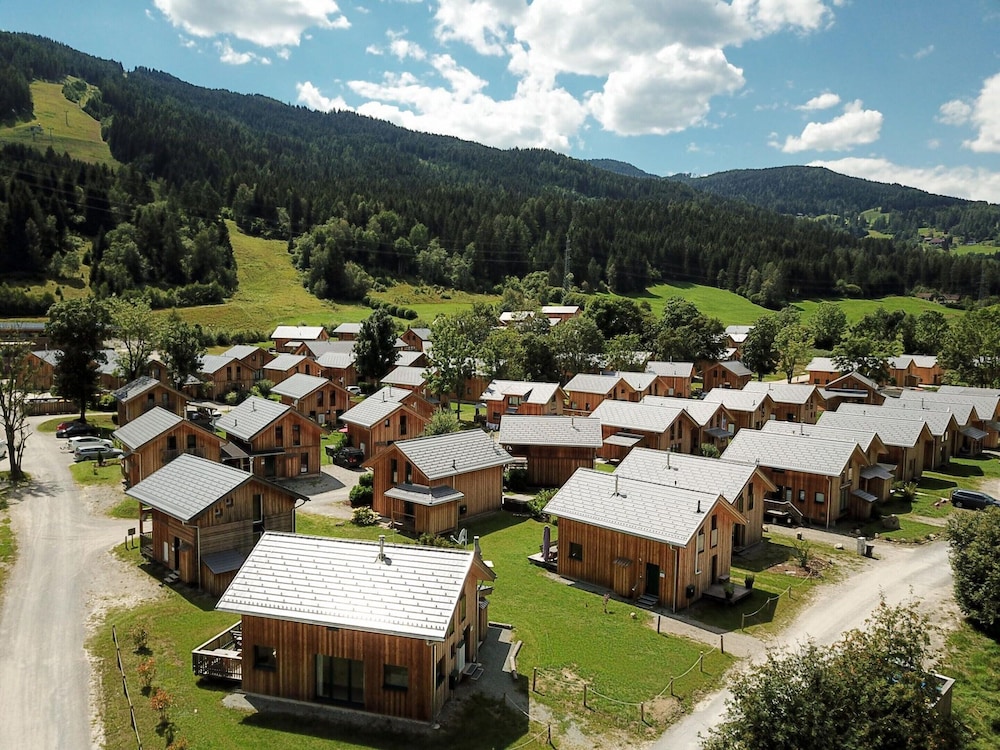 Appealing Chalet in the ski Area