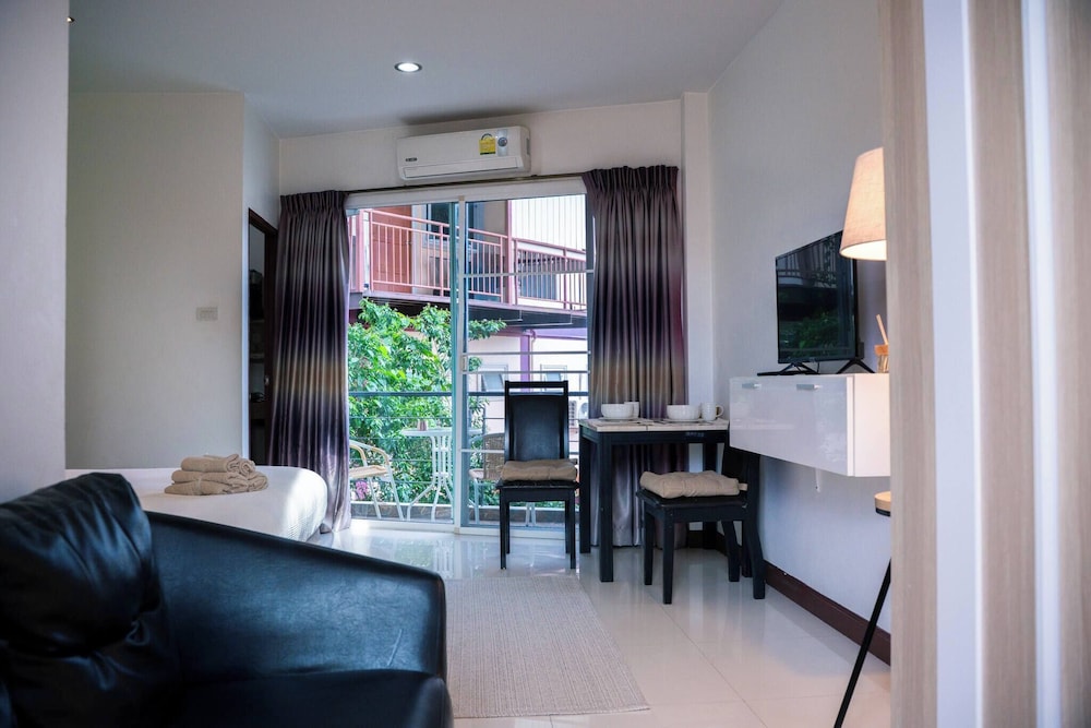 Boutique Hotel 20 min Walk to Kata Beach #202
