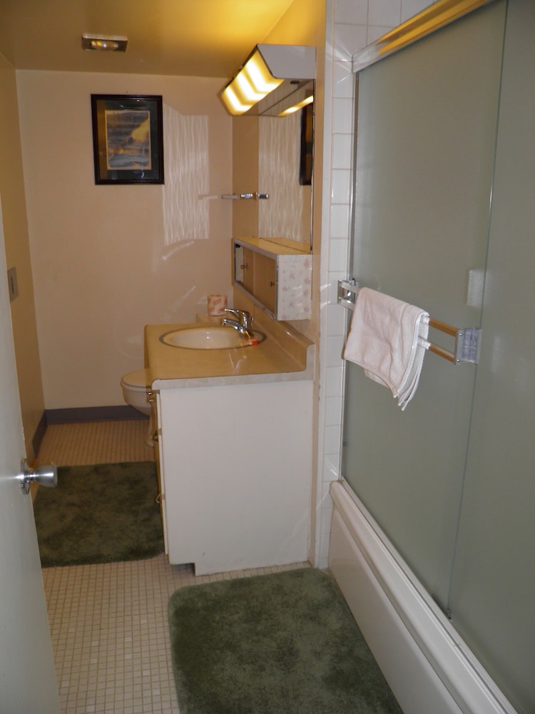 1149 Herbert Unit B