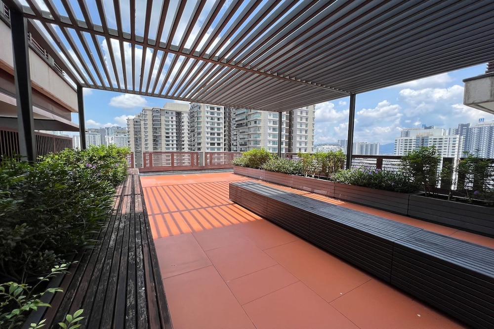 Arcoris Mont Kiara Apartments by Emily in Town