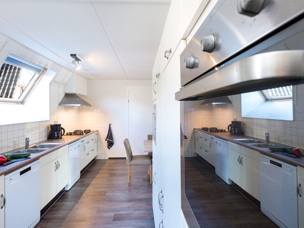 Villa Near Breda & Biesbosch National Park view 5