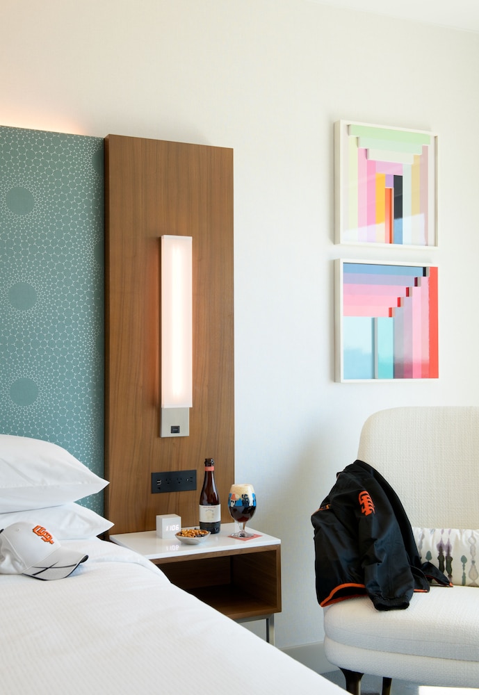 LUMA Hotel San Francisco 10