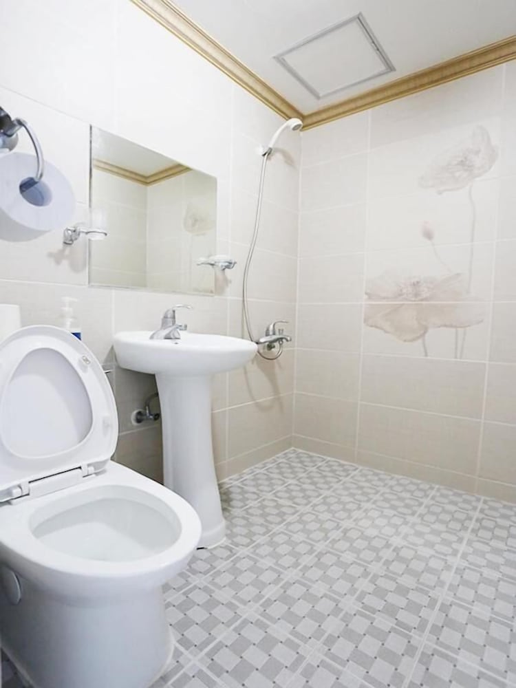James Blue Guesthouse