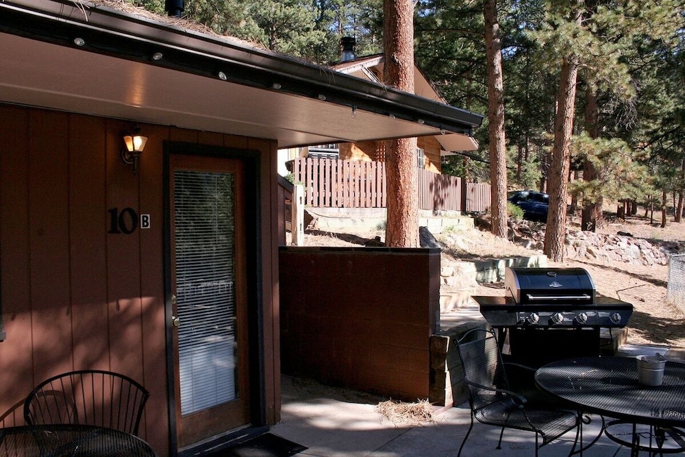 Timber Creek Chalets: 10b 1 Bedroom Chalet - Property Image 1