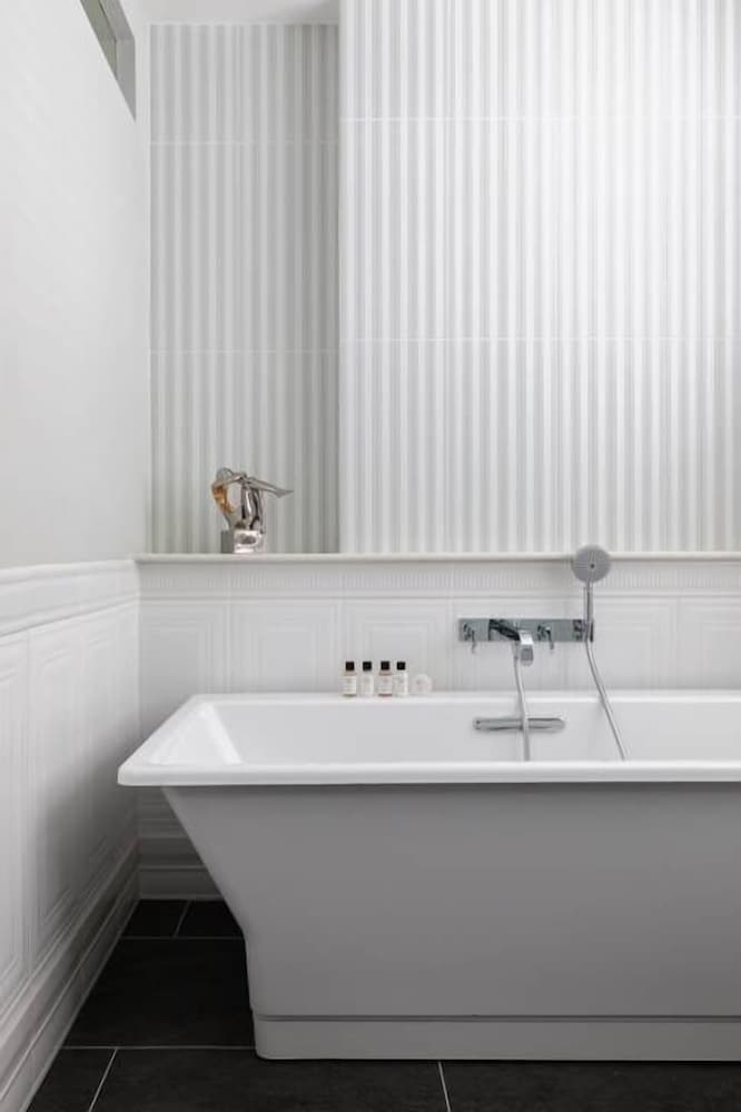 Drury Lane II by Onefinestay