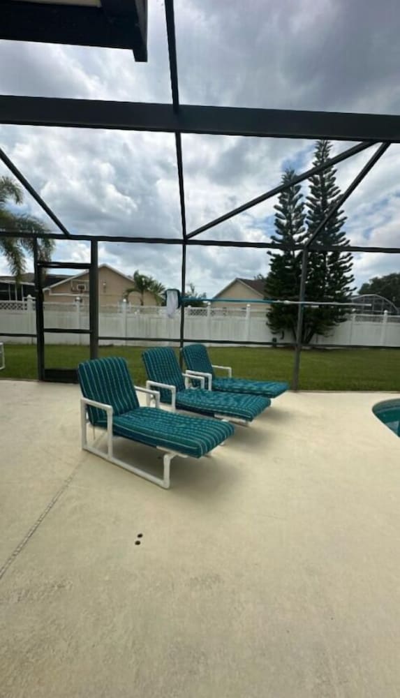 South Facing W/ Private Pool & Spa