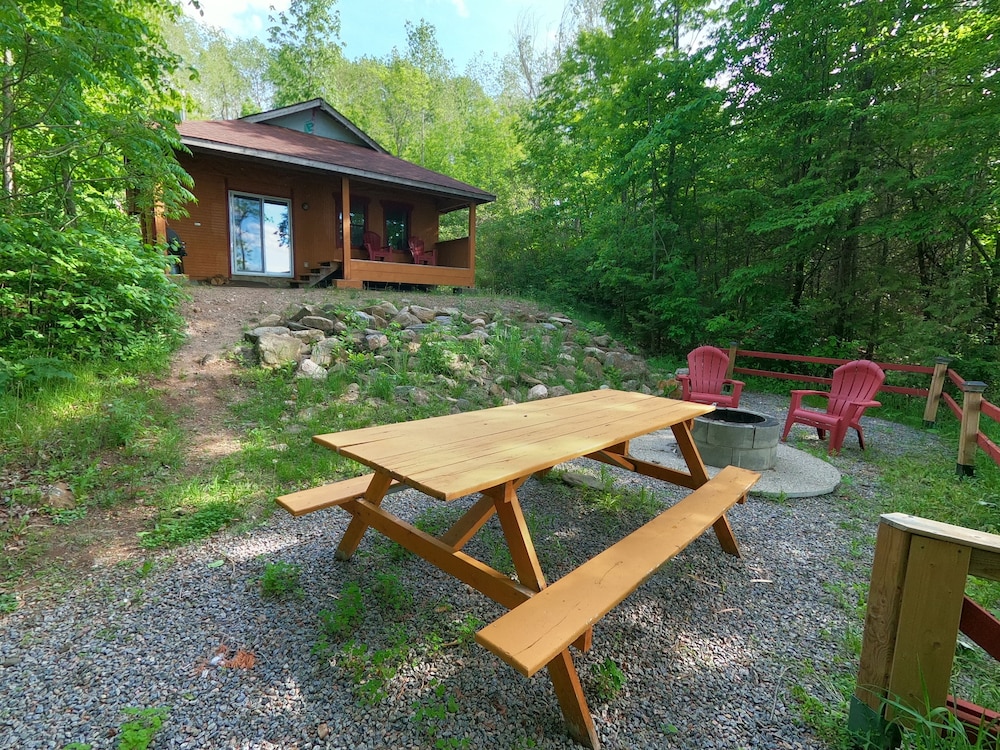 Lakepoint Cottage Resort