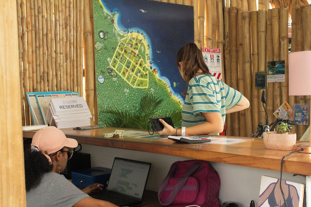 Hotel La Tribu Boutique Hostel for Women - Image 1