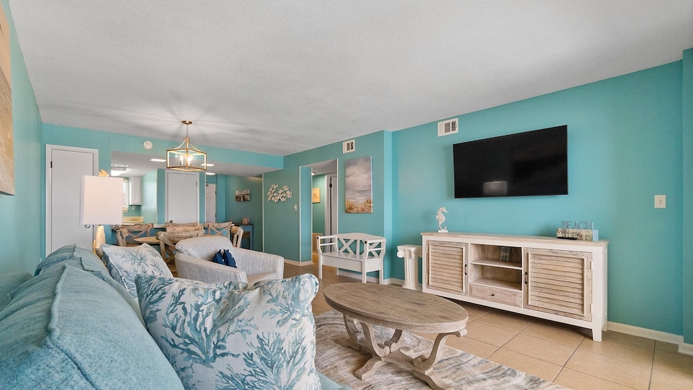 Driftwood Towers #4E by Southern Vacation Rentals
