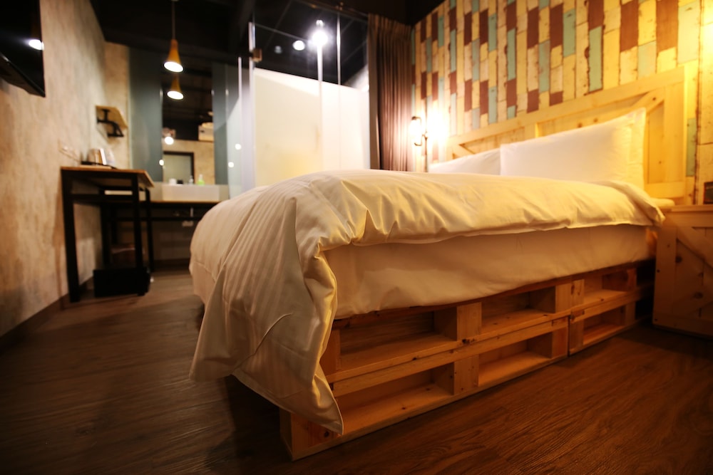 Nys Loft Hotel - Hostel