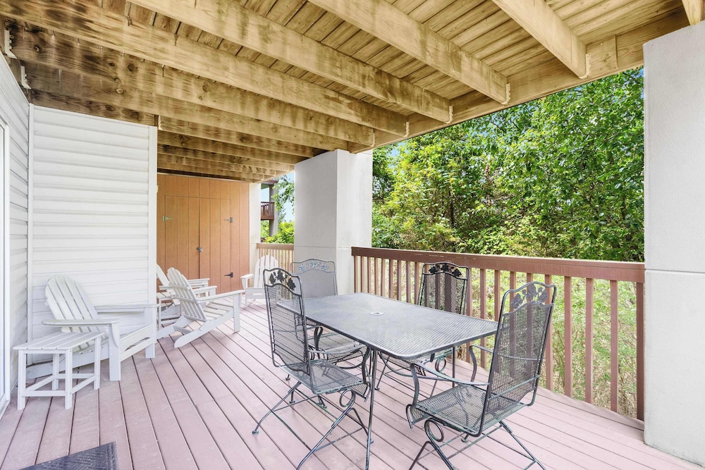 Cozy Timbers Charming Condo for 6 With Resort-style Amenities