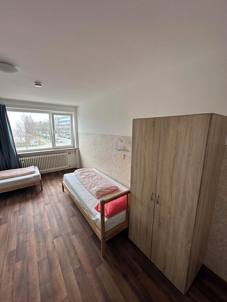 2-Rent Group Hostel Apartments HAN53