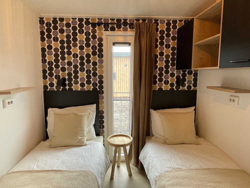Holiday Home in 't Groene Hart on the Water view 2