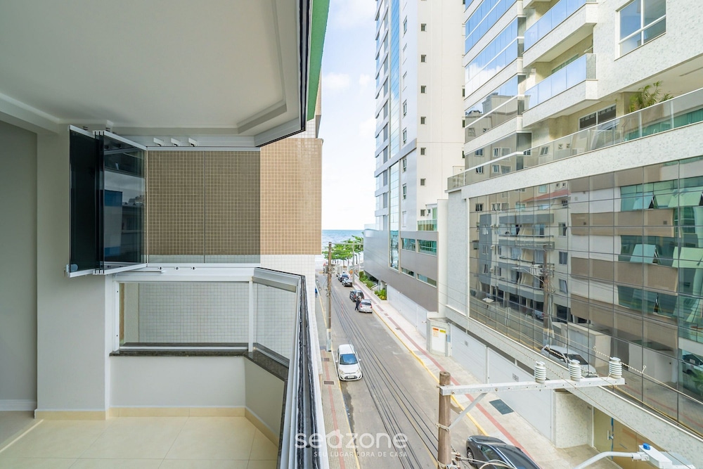 Apt 60m From sea - Meia Praia Itapema Obs0301