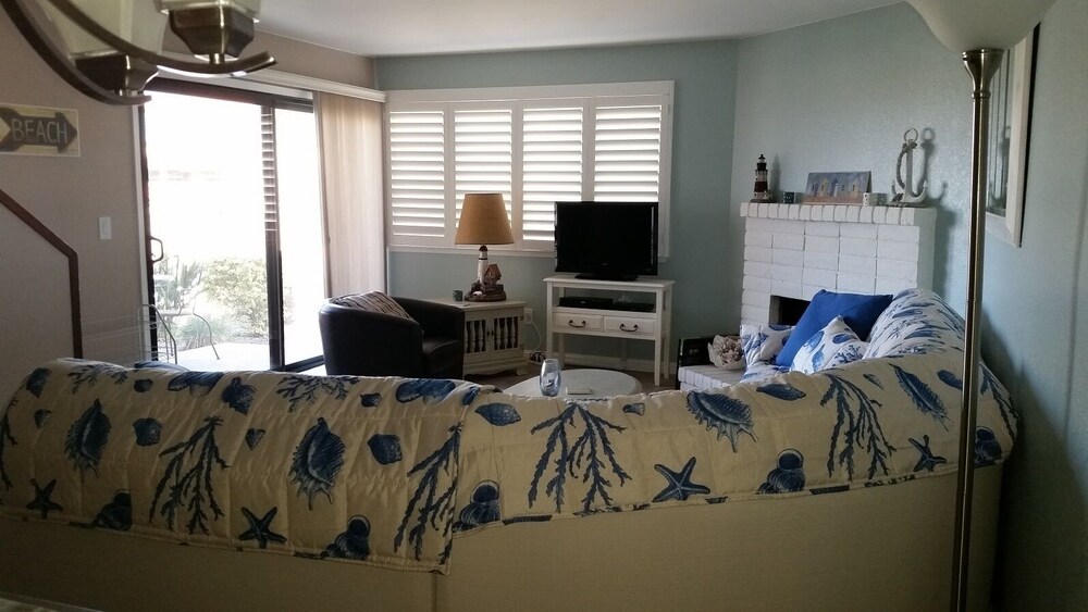 148 Pismo Shores 2 Bedroom Condo by Redawning view 2