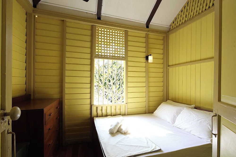 Bagas Zakariah Orchard Lodge