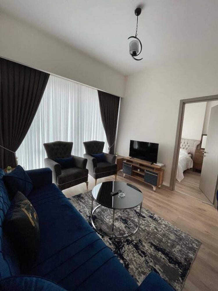 Lovely 1-bedroom Suite Apartment Near Mall of Istanbul
