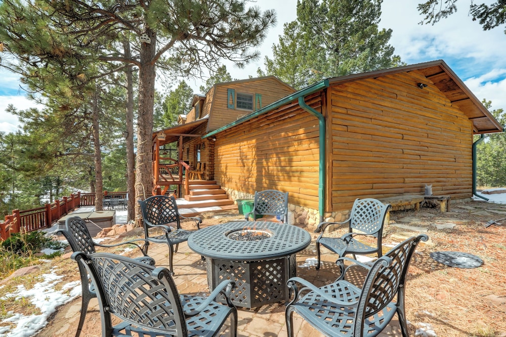 Log Lodge