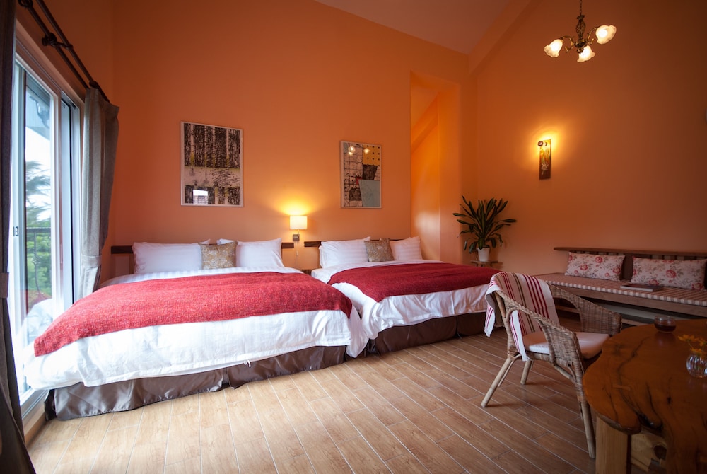 Bonjour Bebe Hostel