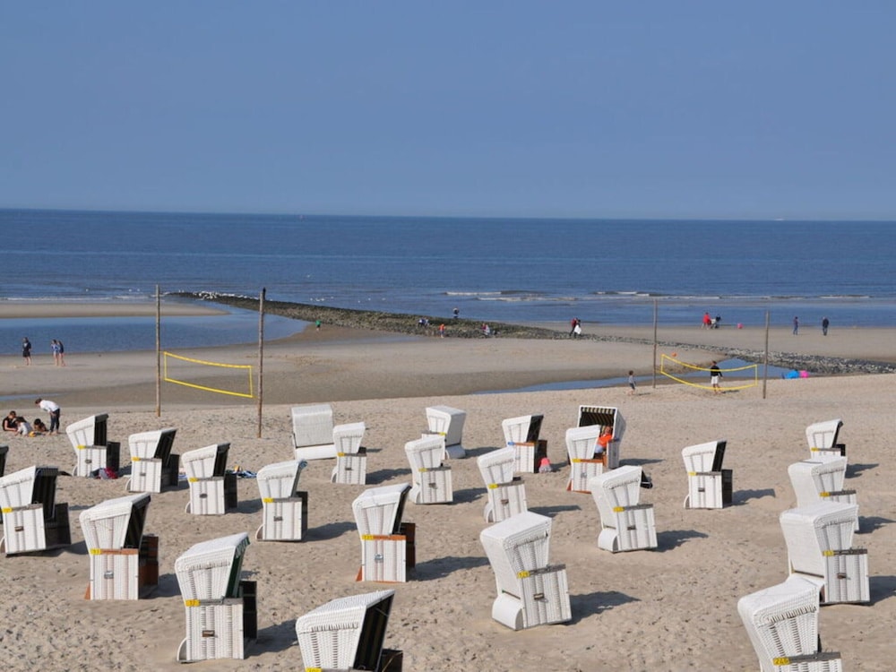 Strandfleh Modern Retreat
