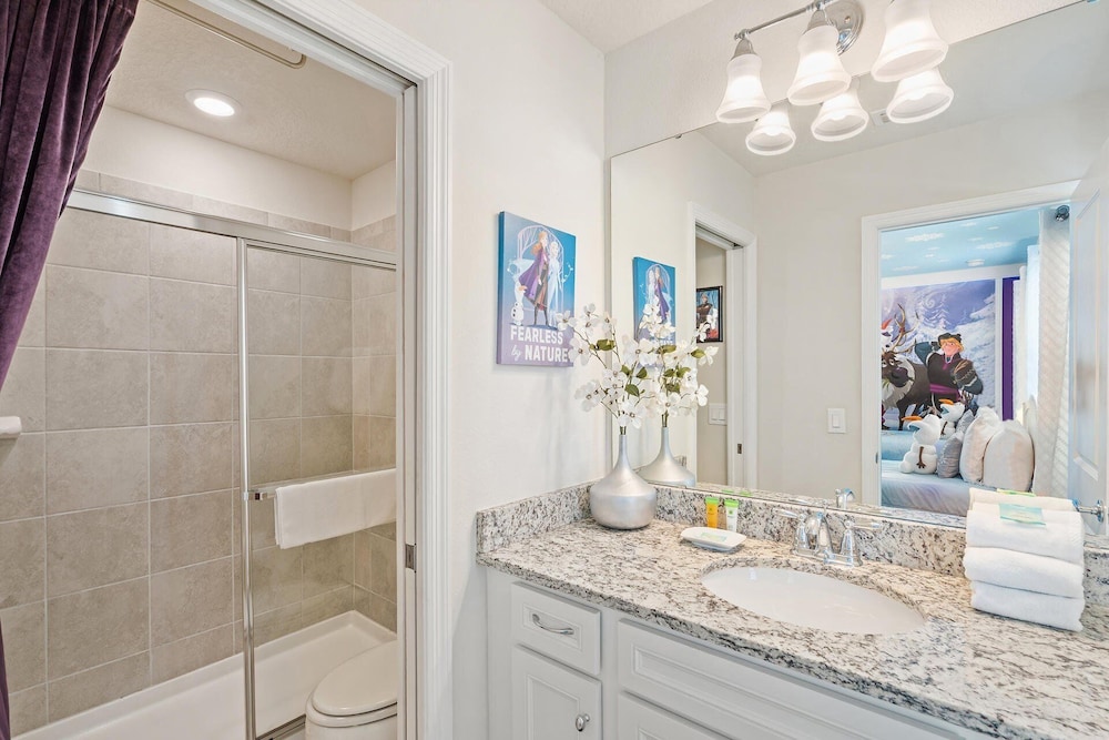 Windsor Island Resort 10 Bedroom Themed Private Home with Pool+Spa & Resort Amenity Access 10 Home
