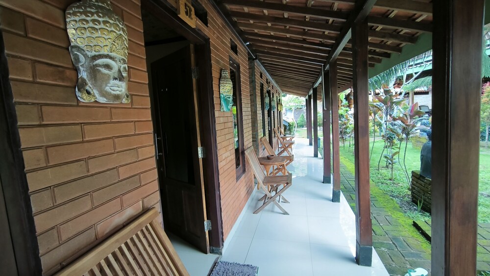 Photo 12
