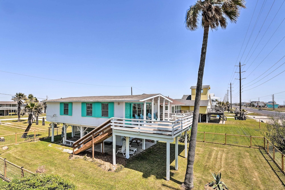 Gulf Coast Views: Stilted Retreat in Galveston! view 5
