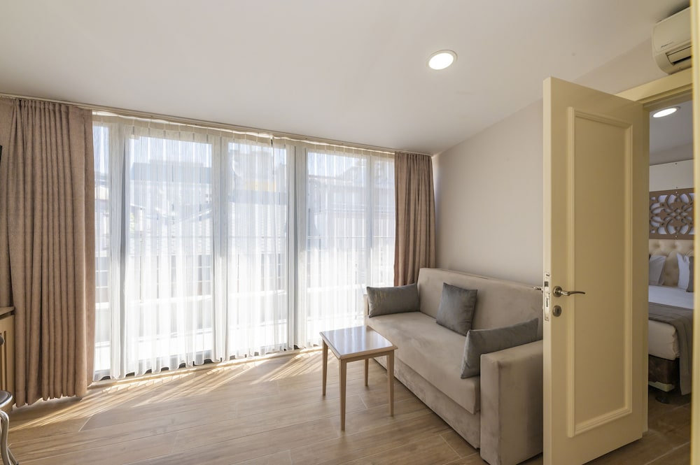 Taksim Peri Suit - Image 66
