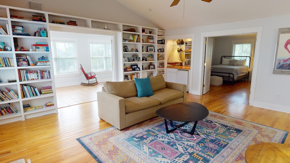 Miss Us Howl by Tybee Vacation Rentals