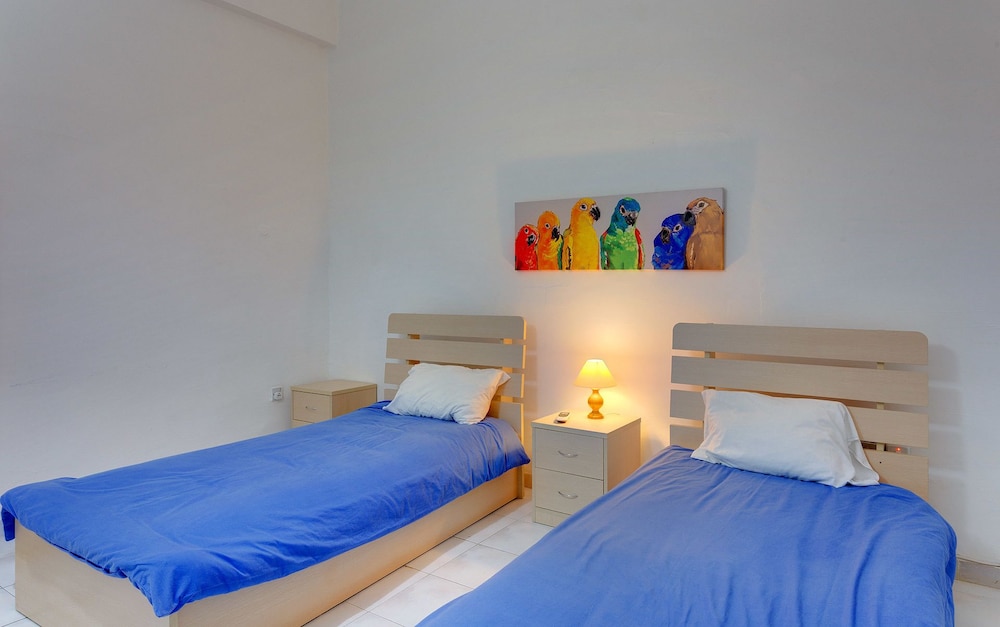 Spacious Seafront Apartment With Stunning Views view 2