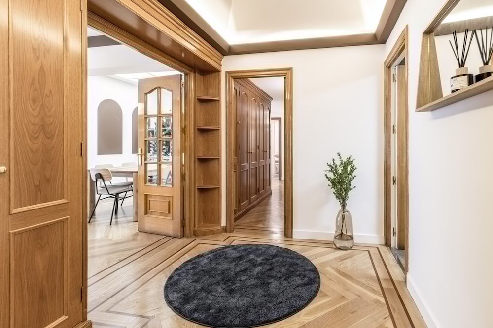 Arzano - 4 Bedrooms and Office in Castilla